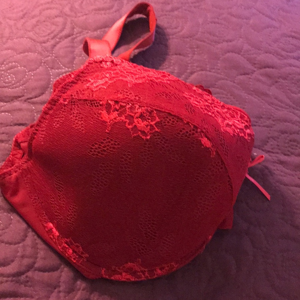 Red Lace Old Navy bra 40DD